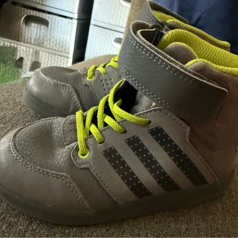 Kids' shoes adidas JAN,BS, MID size 10k G9